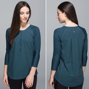 Lululemon Clip-In Long Sleeve